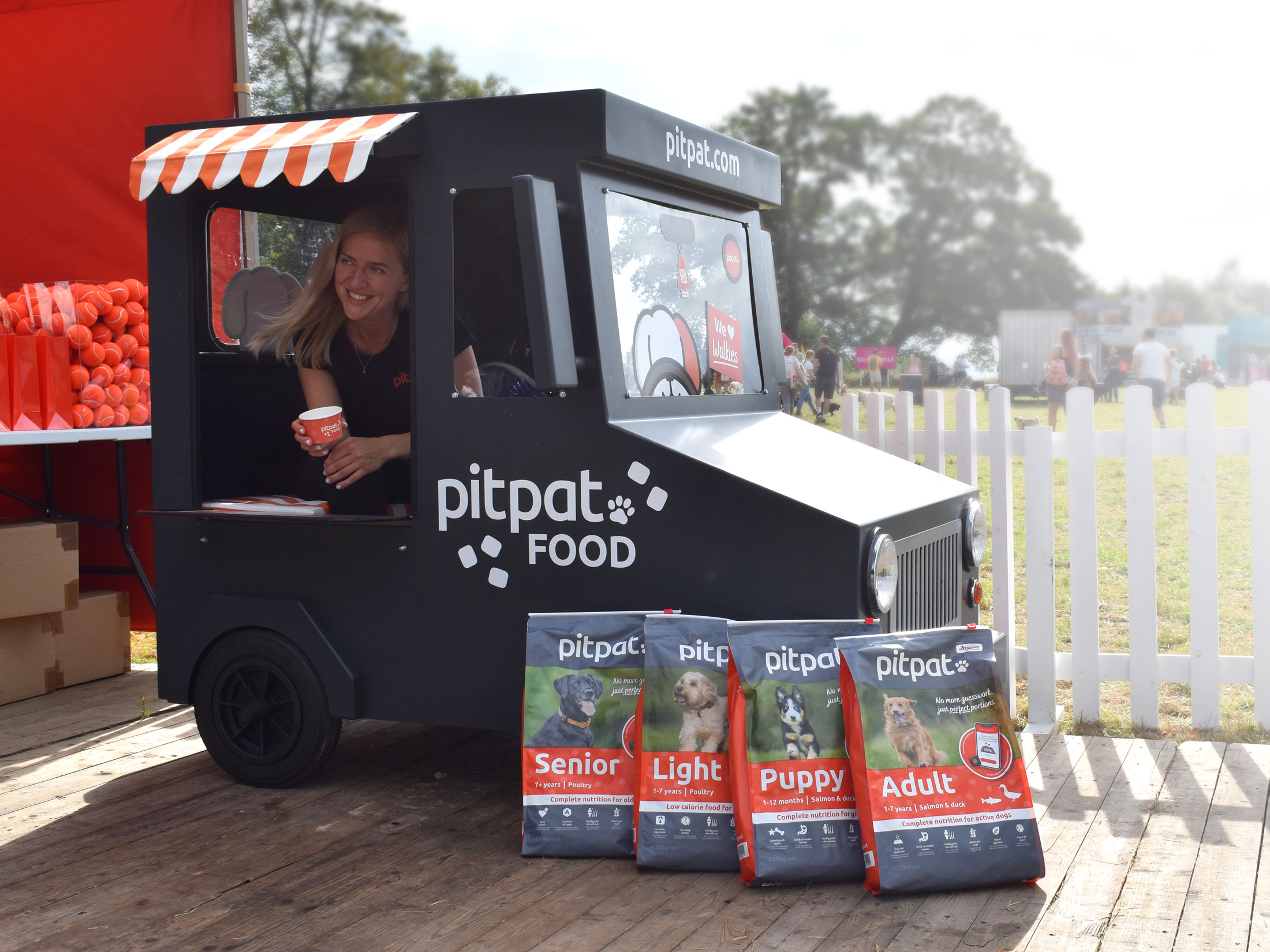 c-Ali-Norden_2021_PitPat_DogFest_Food-Truck